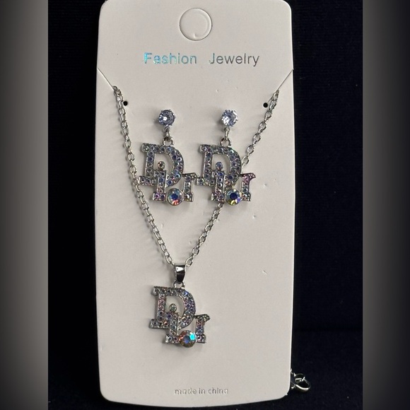 Fashion Jewelry Silver Tone Iridescent Crystal Necklace & Earring Set - Picture 5 of 6
